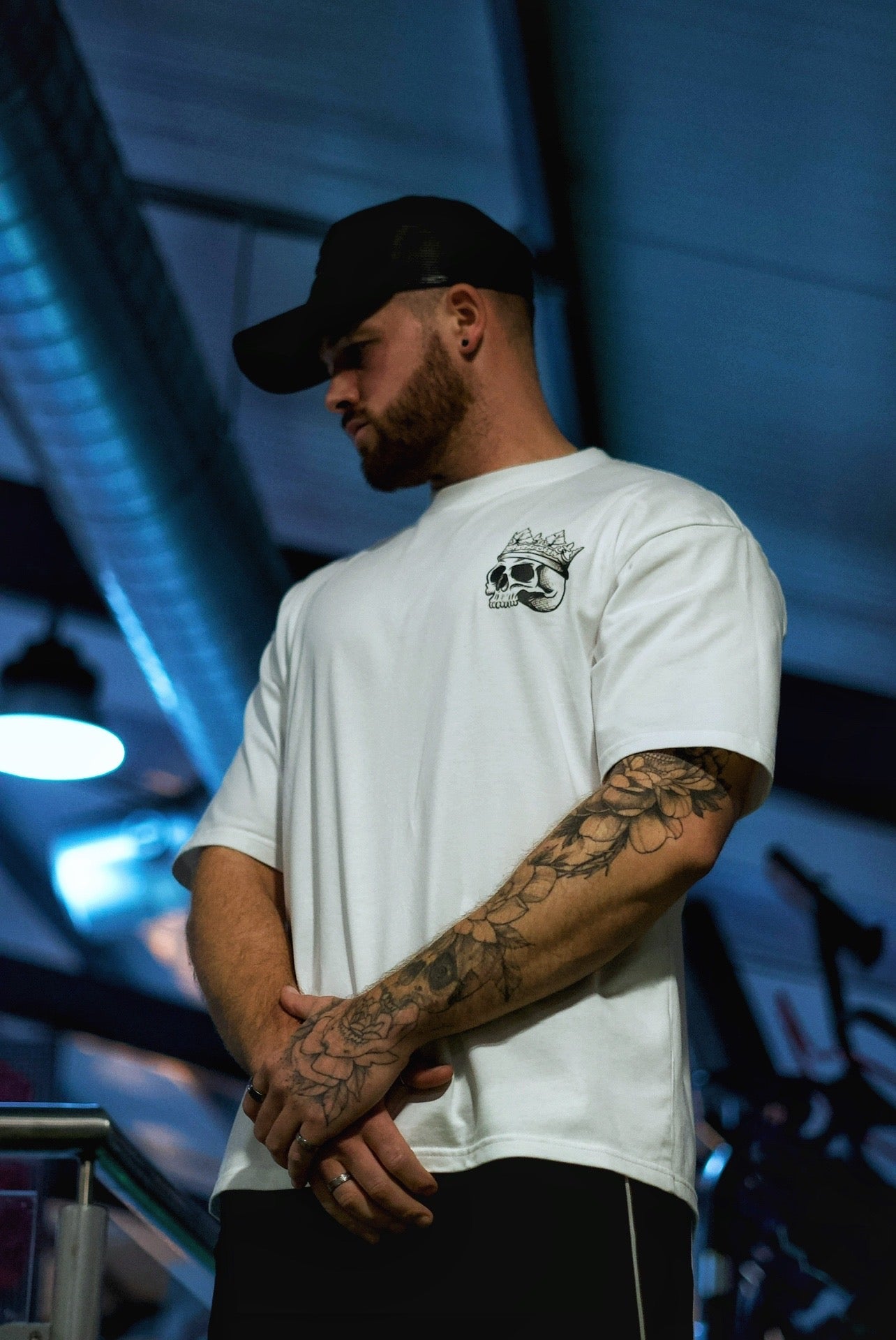 Oversized white tee shop