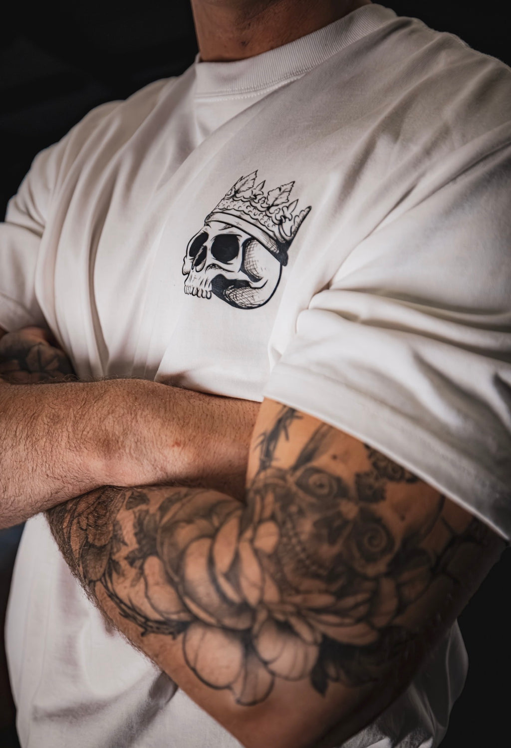 White oversized tee
